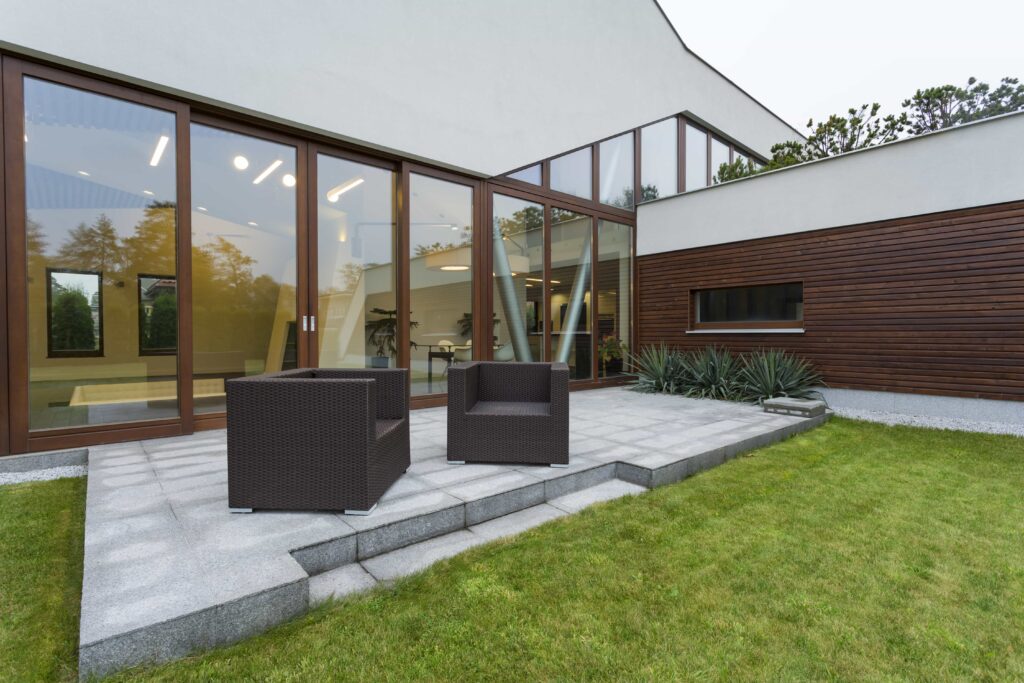 modern-mansion-with-patio-2021-08-26-15-43-34-utc-min